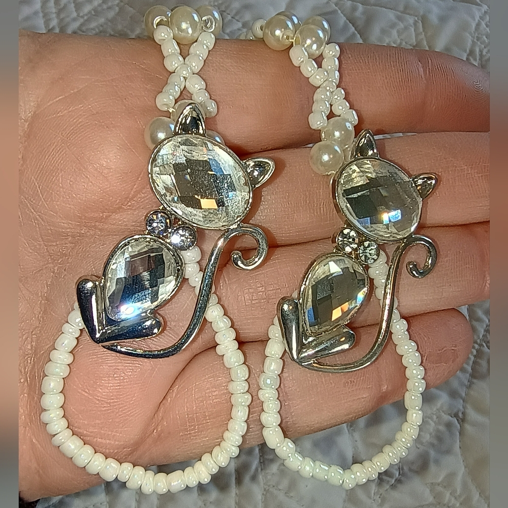 Pearl & Rhinestone Cat Barefoot Sandals Strung On Elastic